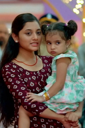 മഴ തോരും മുൻപേ 1. évad (2025-07-07) poszter