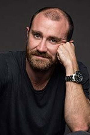 Josh McConville profil kép
