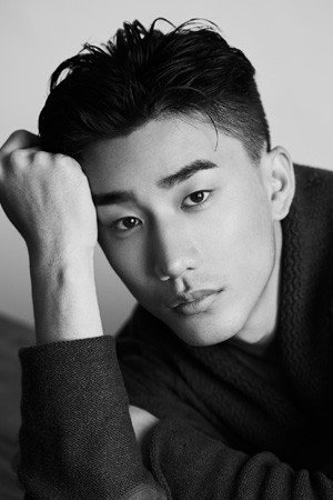李俊贤 profil kép