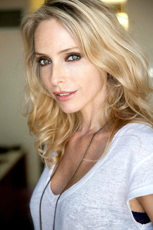 Tonya Kinzinger profil kép