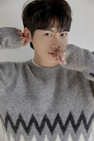 Yoo Hwan profil kép