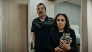 Semi-Detached 1. évad Ep.3 3. epizód