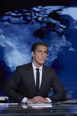 World News Tonight with David Muir poszter