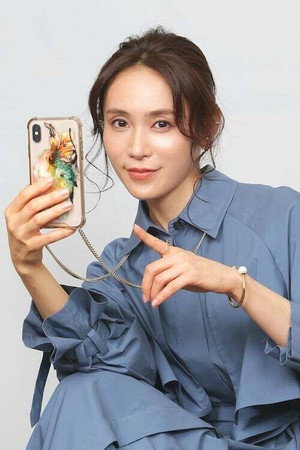 38歳バツイチ独身女がマッチングアプリをやってみた結果日記 1. évad (2020-11-19) poszter