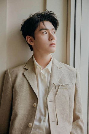 龚俊 profil kép