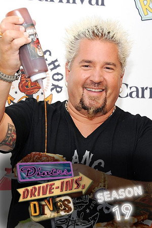 Diners, Drive-Ins and Dives 19. évad (2014-02-07) poszter