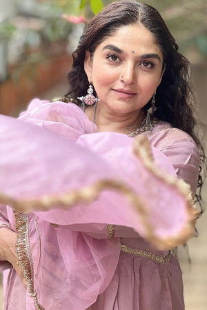 इंदिरा कृष्णन profil kép