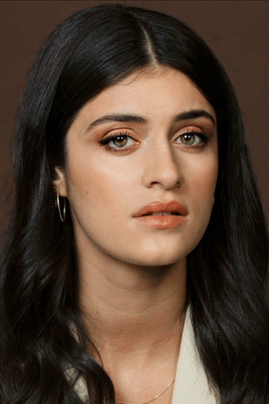 Anya Chalotra profil kép