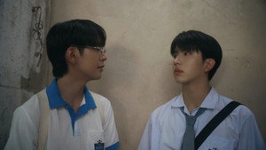 แรงโน้มถ่วงระหว่างเรา kép
