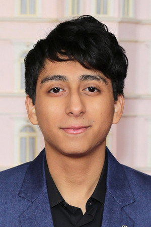 Tony Revolori profil kép