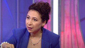 Ceyda Düvenci ile Bambaşka Sohbetler 1. évad Ep.42 42. epizód