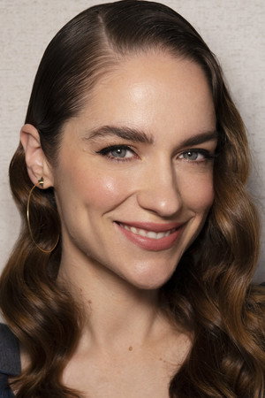 Melanie Scrofano profil kép