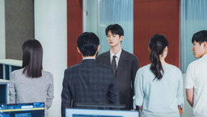내일도 출근! kép