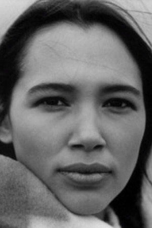 Irene Bedard profil kép