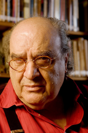 Antônio Abujamra profil kép