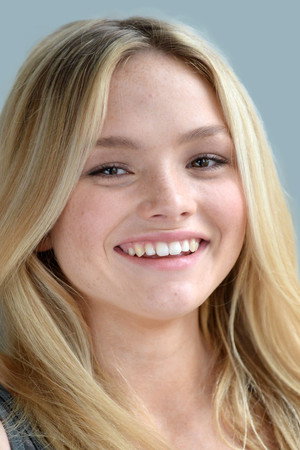 Natalie Alyn Lind profil kép