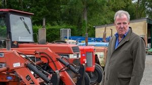 Clarkson farmja 1. évad Ep.1 Traktorozás