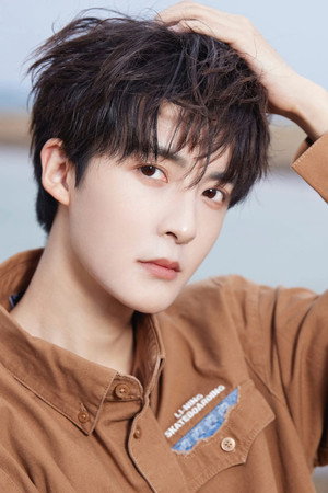 Guan Yue profil kép