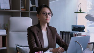 隐身的名字 1. évad Ep.20 20. epizód