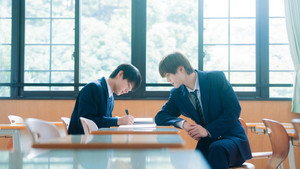 修学旅行で仲良くないグループに入りました kép