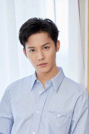 郑业成 profil kép