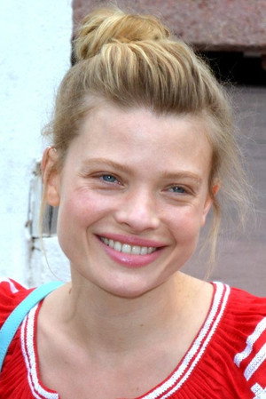 Mélanie Thierry profil kép