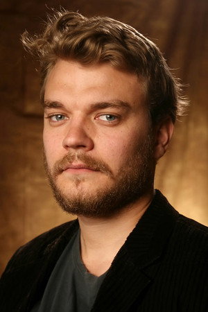 Pilou Asbæk profil kép