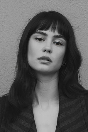 Courtney Eaton profil kép