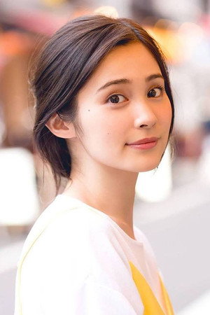 市道真央 profil kép