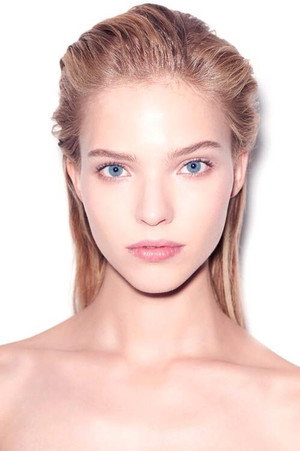 Sasha Luss profil kép
