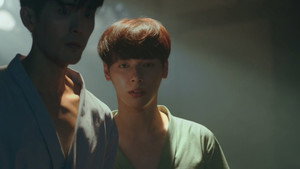 ใครในกระจก 1. évad Ep.4 4. epizód
