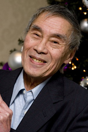 Burt Kwouk profil kép