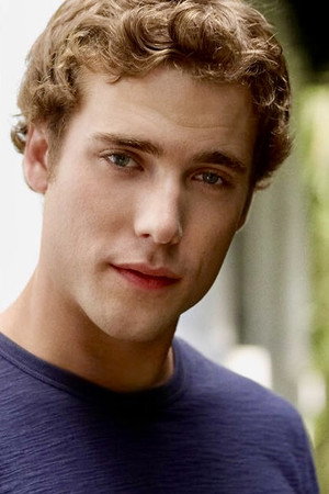 Dustin Milligan profil kép