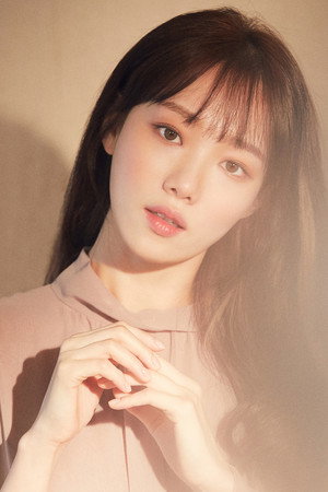 이성경 profil kép