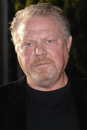 William Lucking profil kép