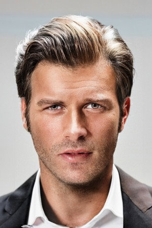 Kıvanç Tatlıtuğ profil kép