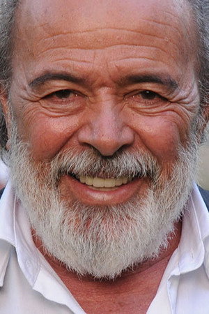 Engin Cezzar profil kép