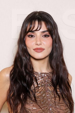Hande Erçel profil kép