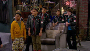 The Haunted Hathaways 1. évad Ep.23 23. epizód