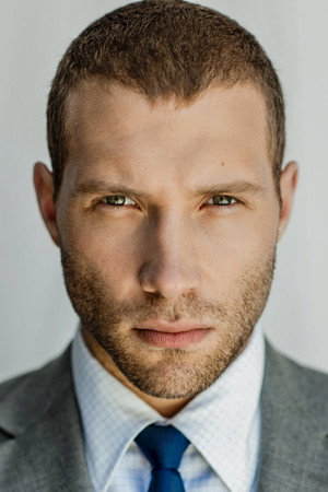 Jai Courtney profil kép