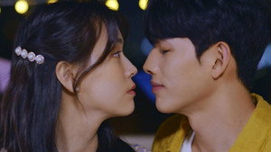 눈 떠보니 세 명의 남자친구 1. évad Ep.1 1. epizód