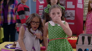 The Haunted Hathaways 1. évad Ep.20 20. epizód