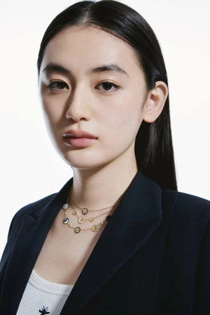 八木莉可子 profil kép