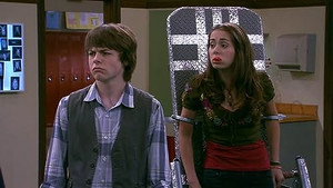 Mr. Young 3. évad Ep.9 9. epizód
