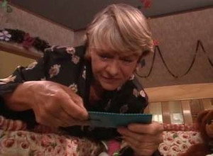 Roseanne 9. évad Ep.24 24. epizód
