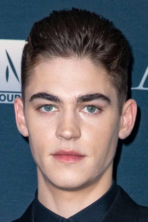 Hero Fiennes Tiffin profil kép
