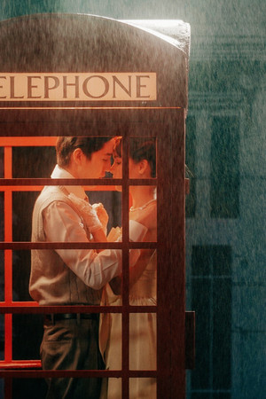 หนึ่งในร้อย poszter