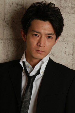 津田健次郎 profil kép