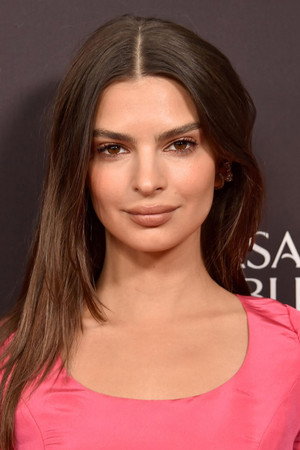 Emily Ratajkowski profil kép