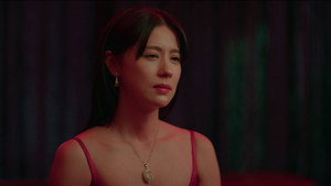 死了一個娛樂女記者之後 1. évad Ep.7 7. epizód